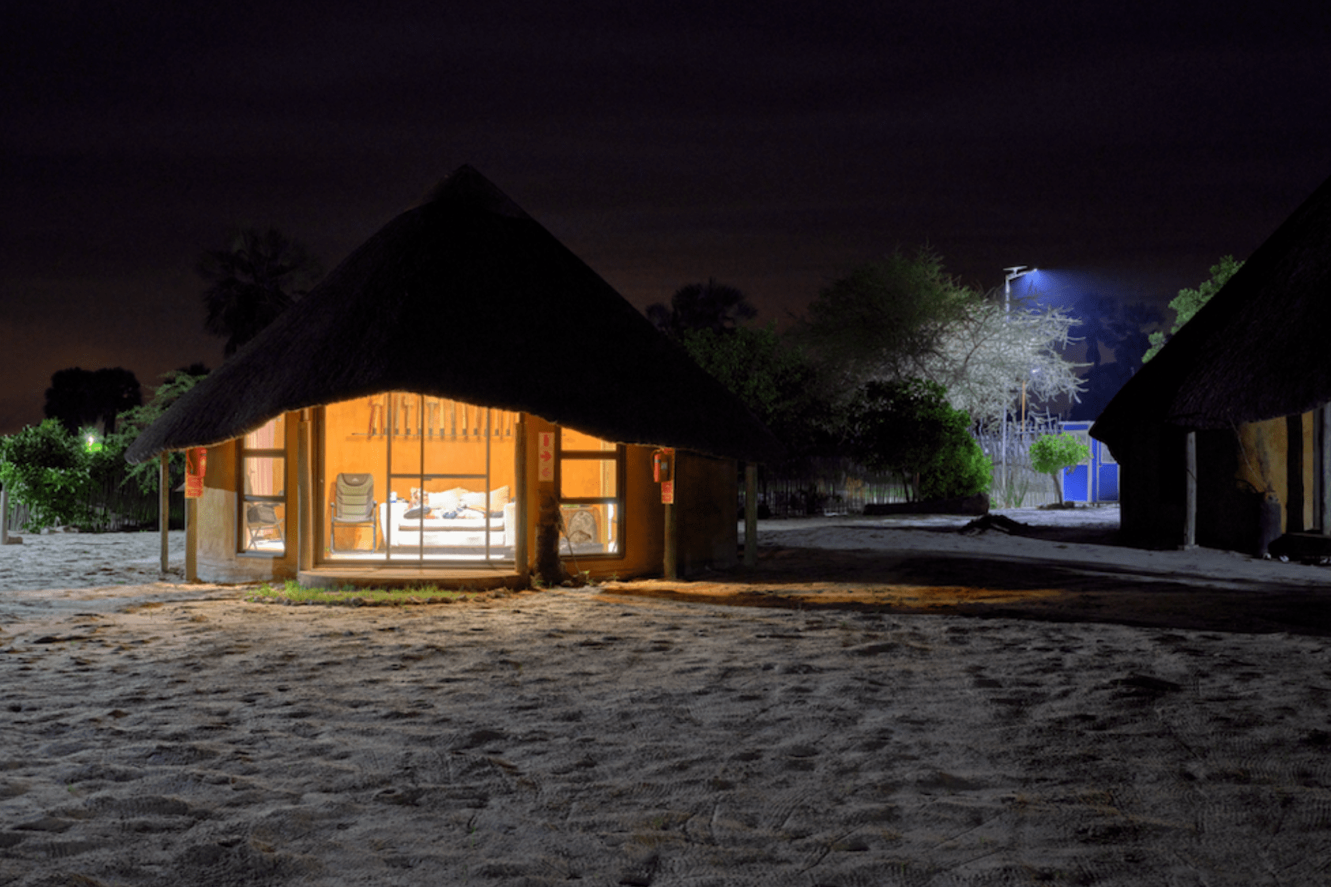 a small hut on the beach